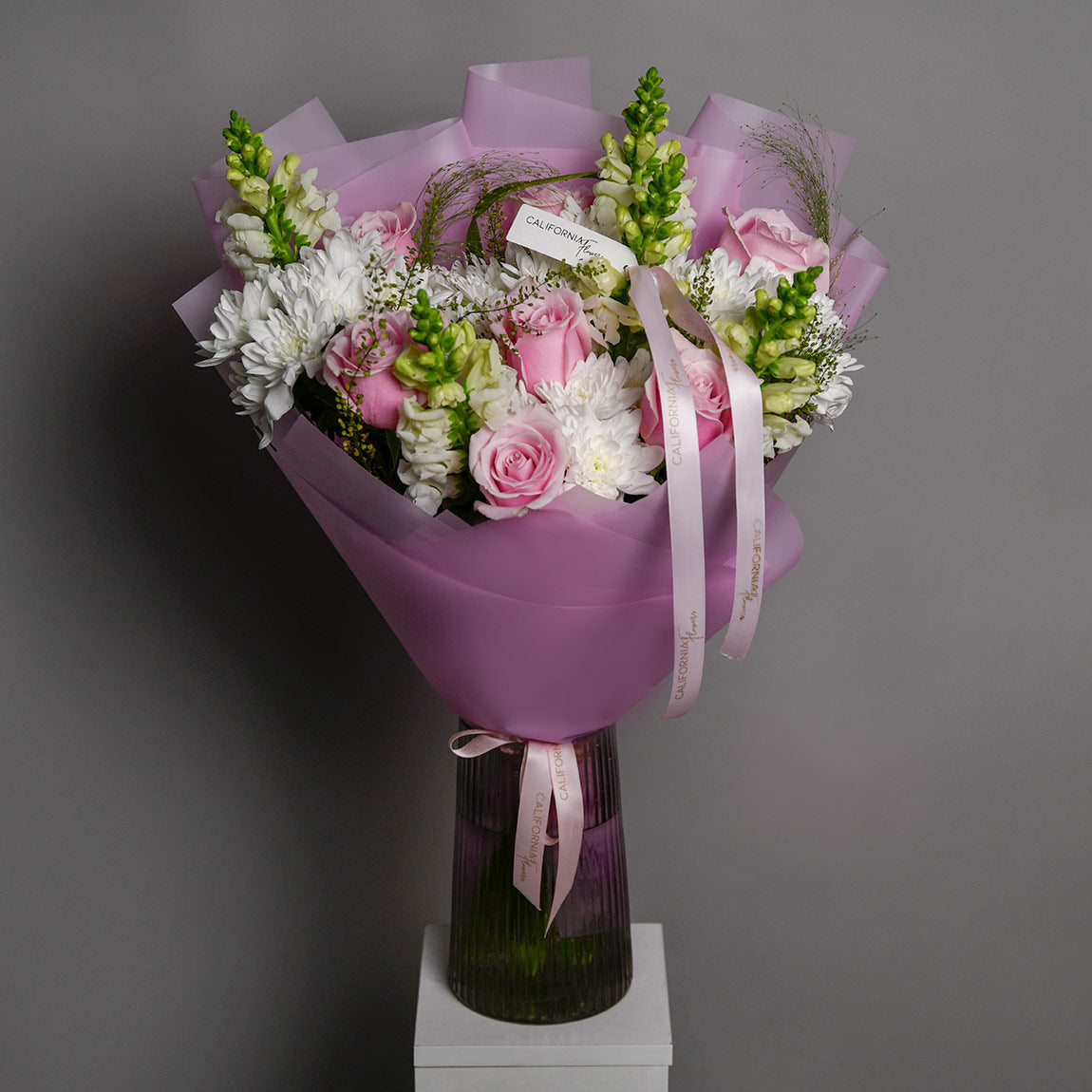 Buchet trandafiri si crizanteme albe, 7, Californiaflowers.ro