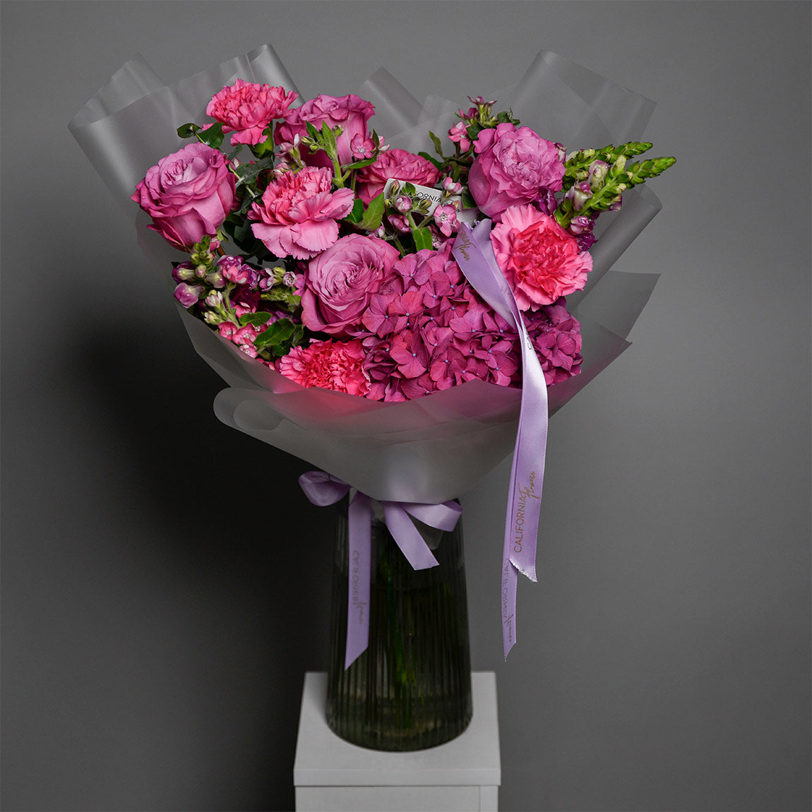 Buchet trandafiri si hortensie fucsia, 3, Californiaflowers.ro