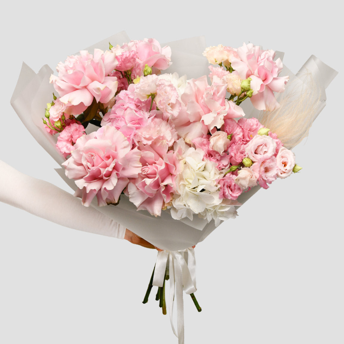 Flori de 8 Martie - California Flowers, Buchet trandafiri speciali roz, lisianthus si hortensie, Californiaflowers.ro