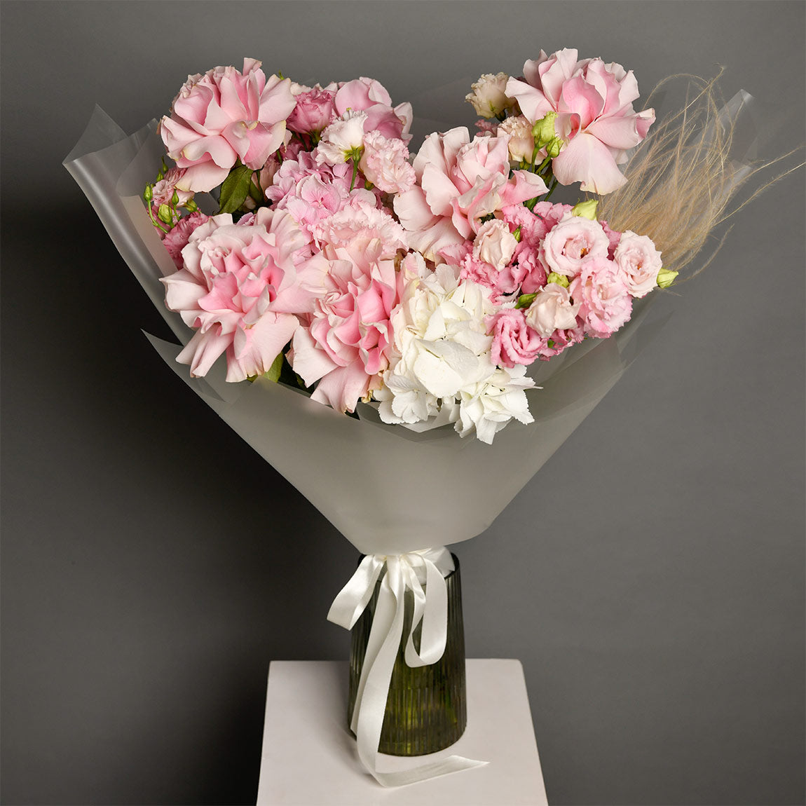 Buchet trandafiri speciali roz, lisianthus si hortensie, 3, Californiaflowers.ro