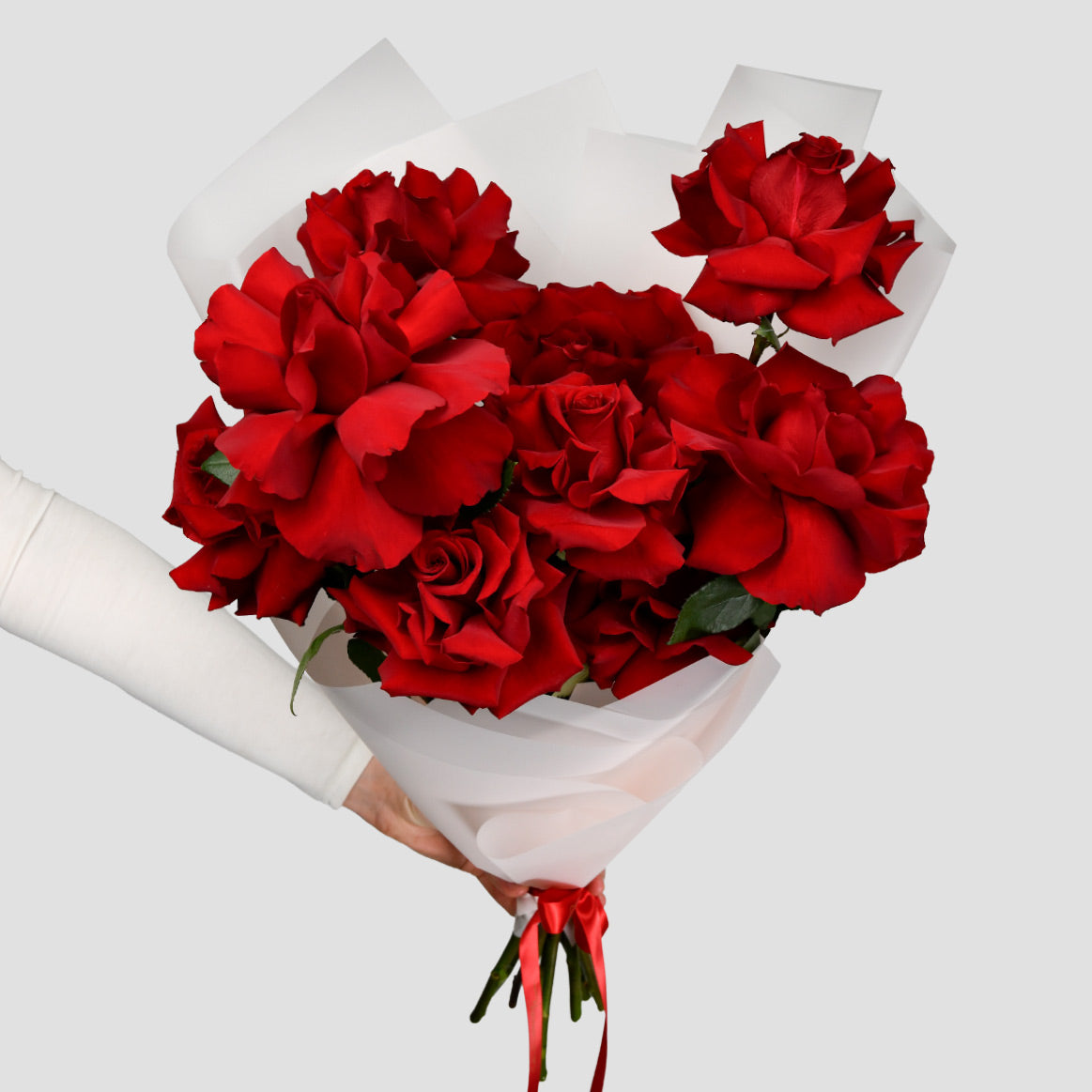 Flowers of Dragobete - California Flowers, Bouquet of 11 special red roses, Californiaflowers.ro