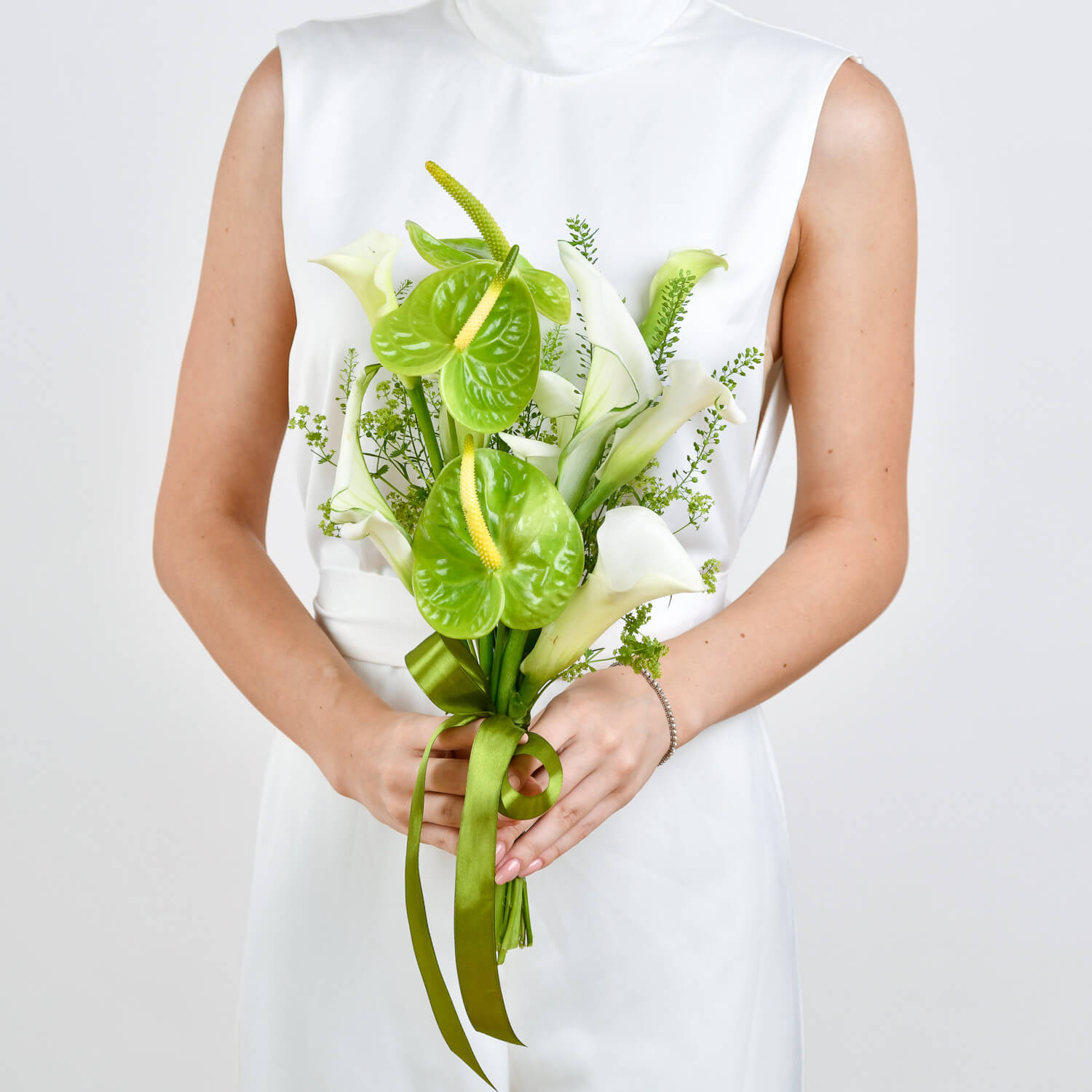 Buchete mireasa si nasa - California Flowers, Buchet de mireasa cu anthurium verde si cale, Californiaflowers.ro