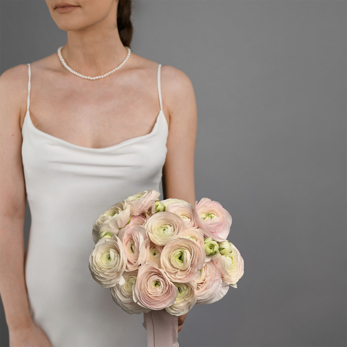 Buchete mireasa si nasa - California Flowers, Buchet mireasa cu ranunculus roz, Californiaflowers.ro