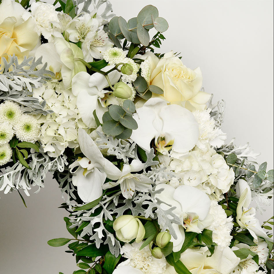 Coroane funerare, Coroana funerara rotunda cu hortensie, phalaenopsis si alstroemeria, Californiaflowers.ro