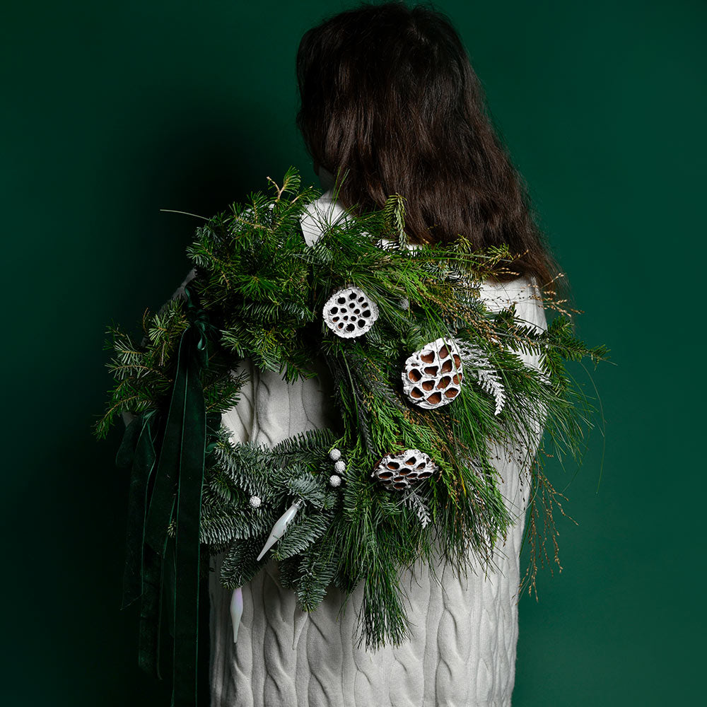 Florarie online - California Flowers ✅, Coronita de Craciun cu decoratiuni uscate, Californiaflowers.ro