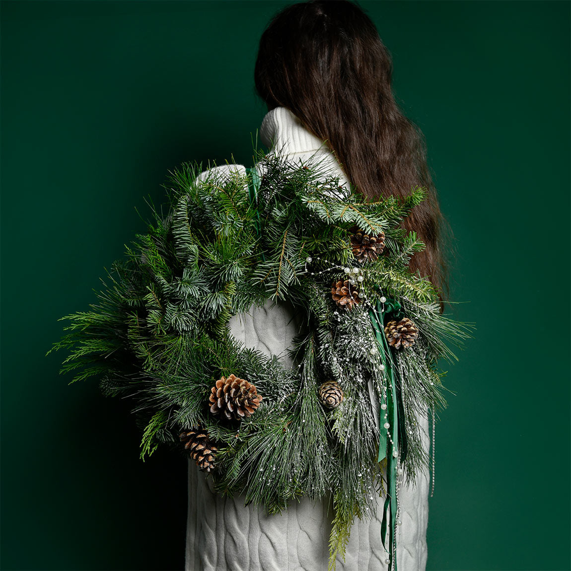 Florarie online - California Flowers ✅, Coronita de Craciun cu perle, Californiaflowers.ro