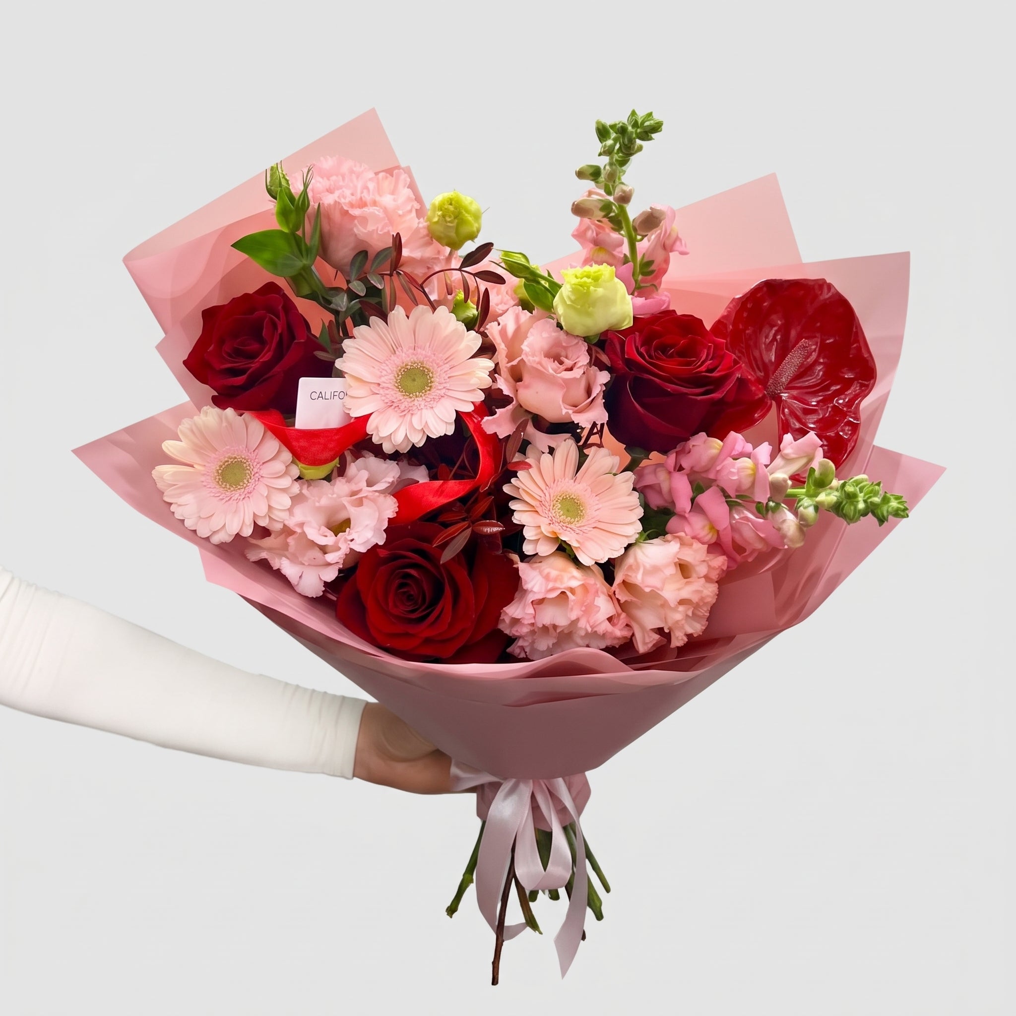 Florarie online - California Flowers ✅, Buchet lisianthus, trandafiri si anthurium, Californiaflowers.ro