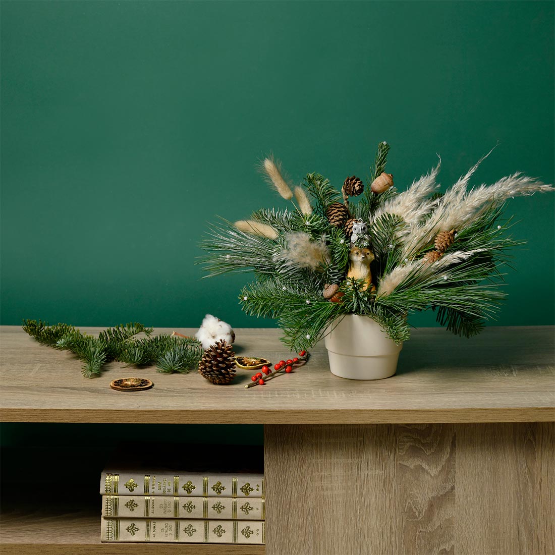 Arrangement with fir tree, decorations and pampas, 3, Californiaflowers.ro