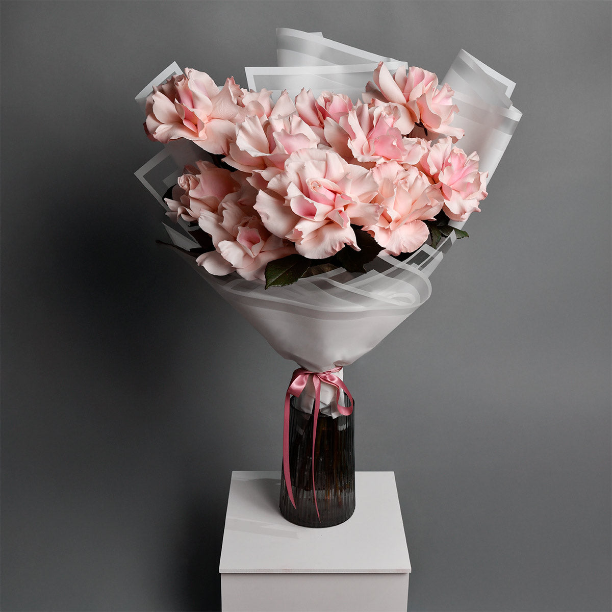 Bouquet of 17 special pink roses, 5, Californiaflowers.ro