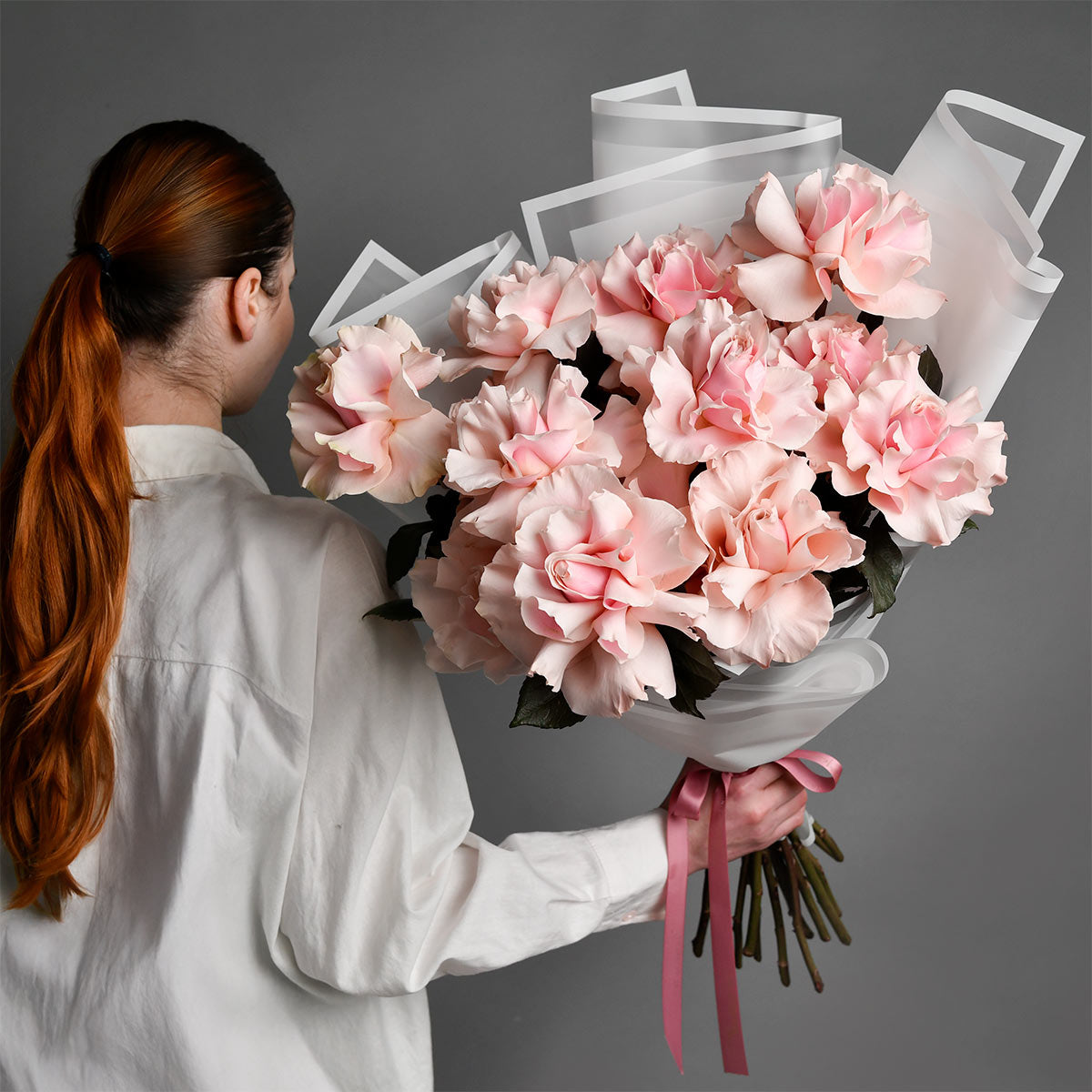 Bouquet of 17 special pink roses, 4, Californiaflowers.ro