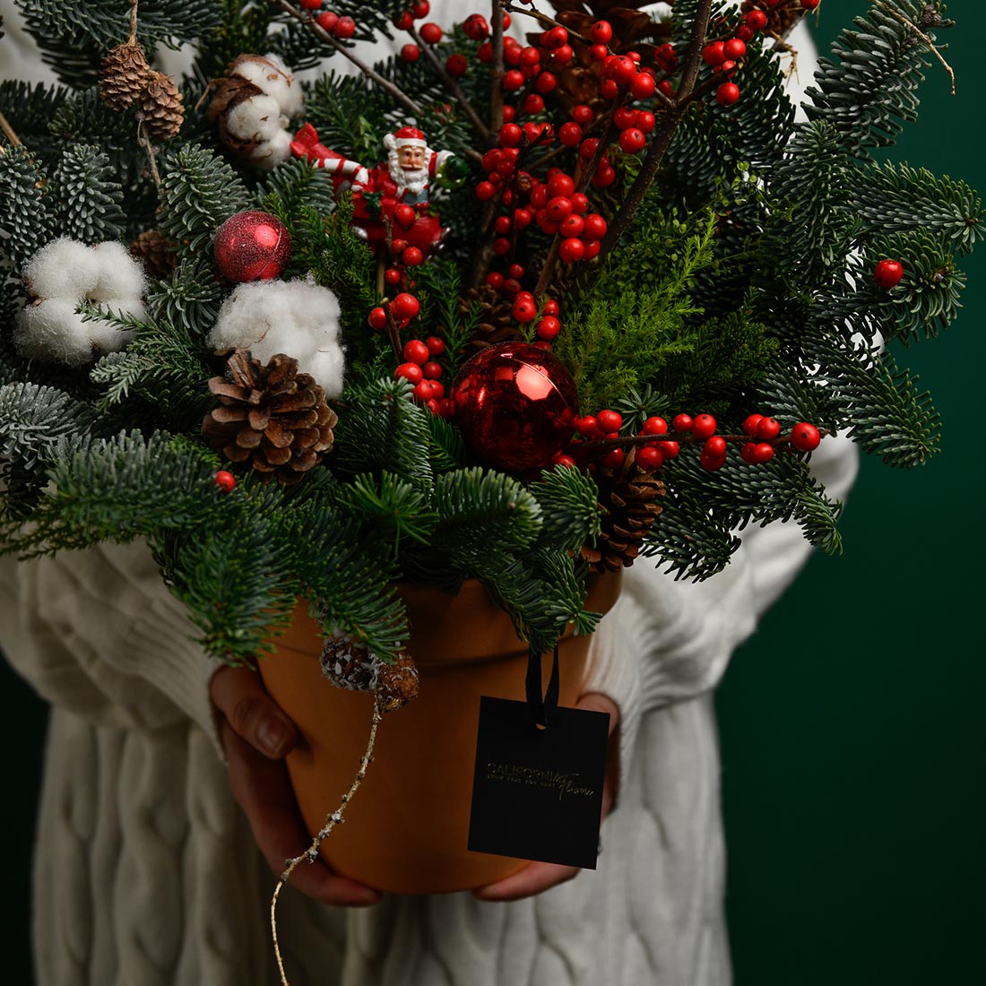 Christmas arrangement with ilex, fir tree and decorations, 3, Californiaflowers.ro