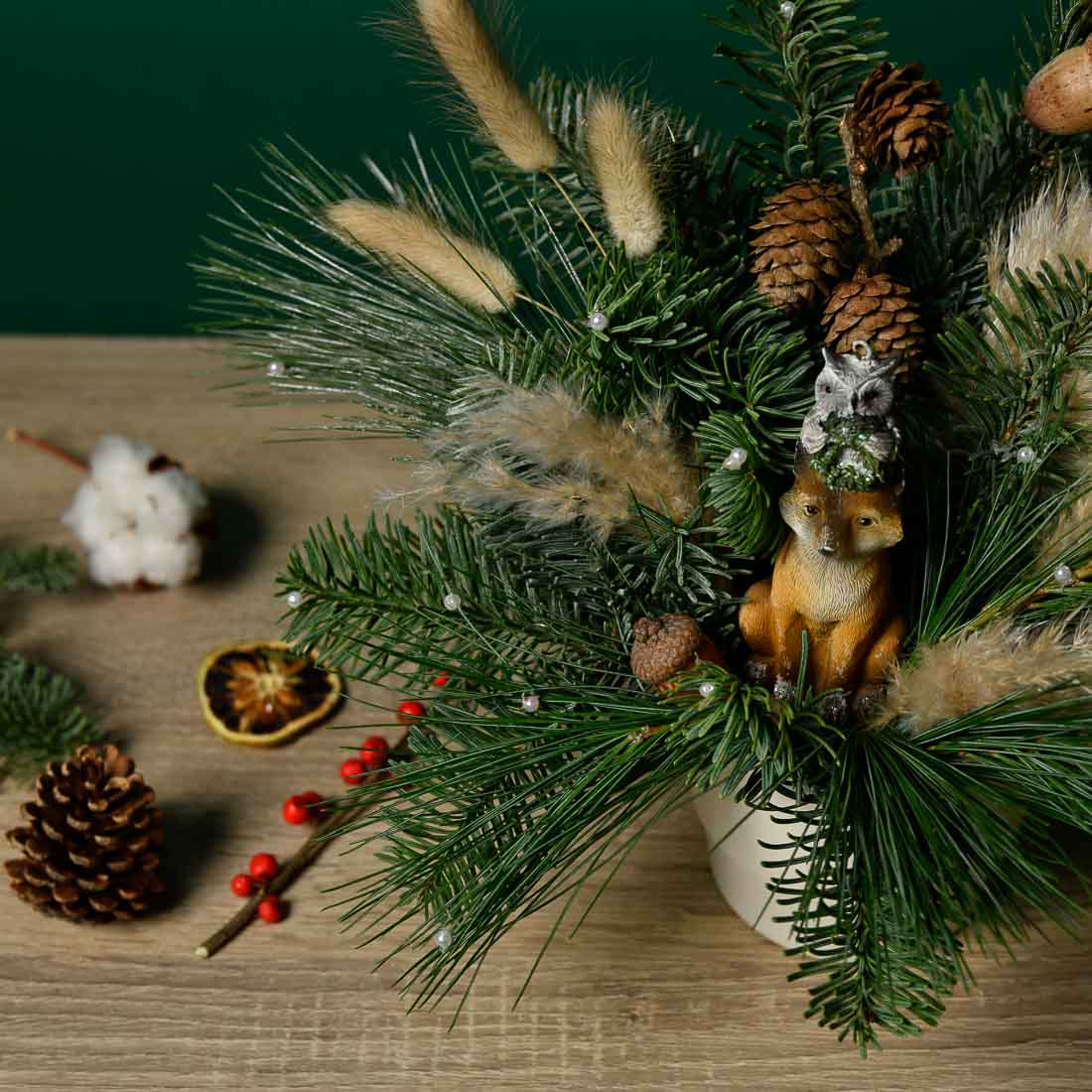 Arrangement with fir tree, decorations and pampas, 4, Californiaflowers.ro