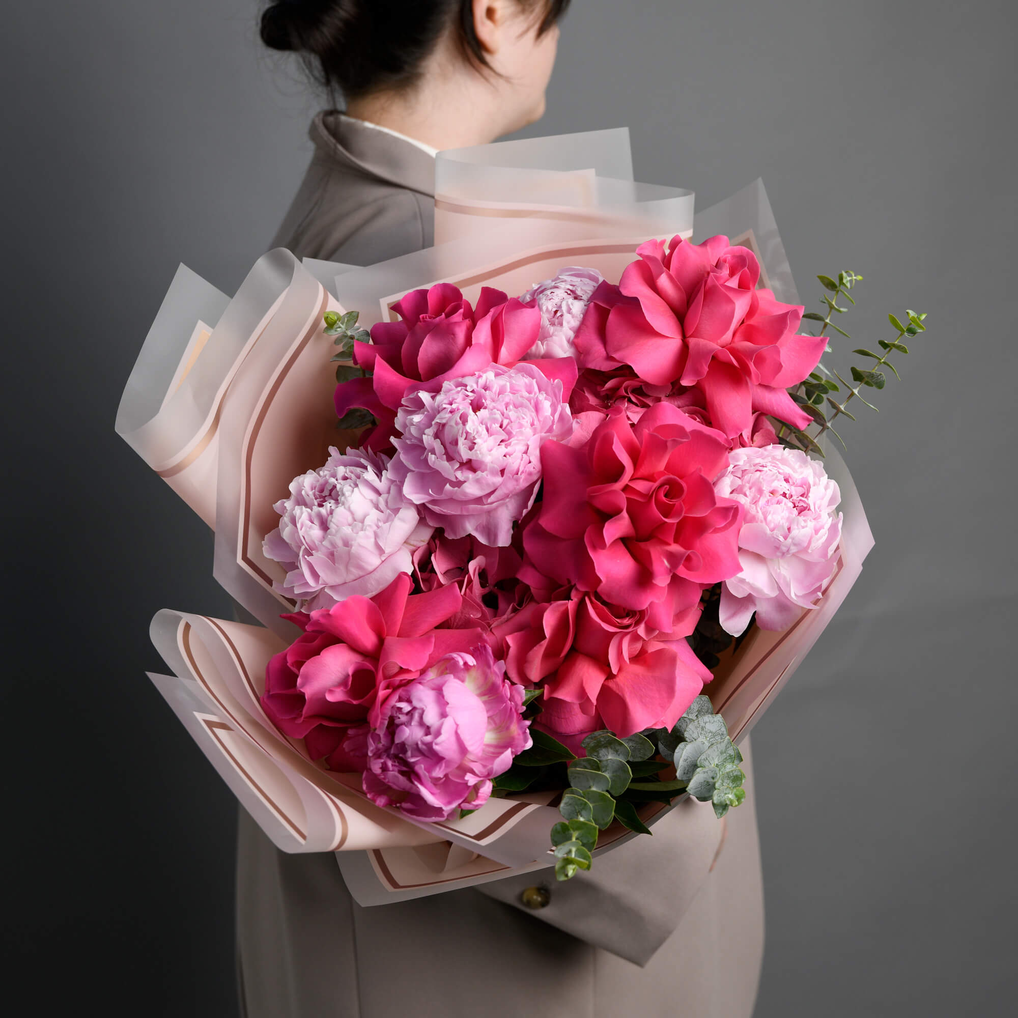 Buchet cu trandafiri Pink, hortensie si bujori roz, 2