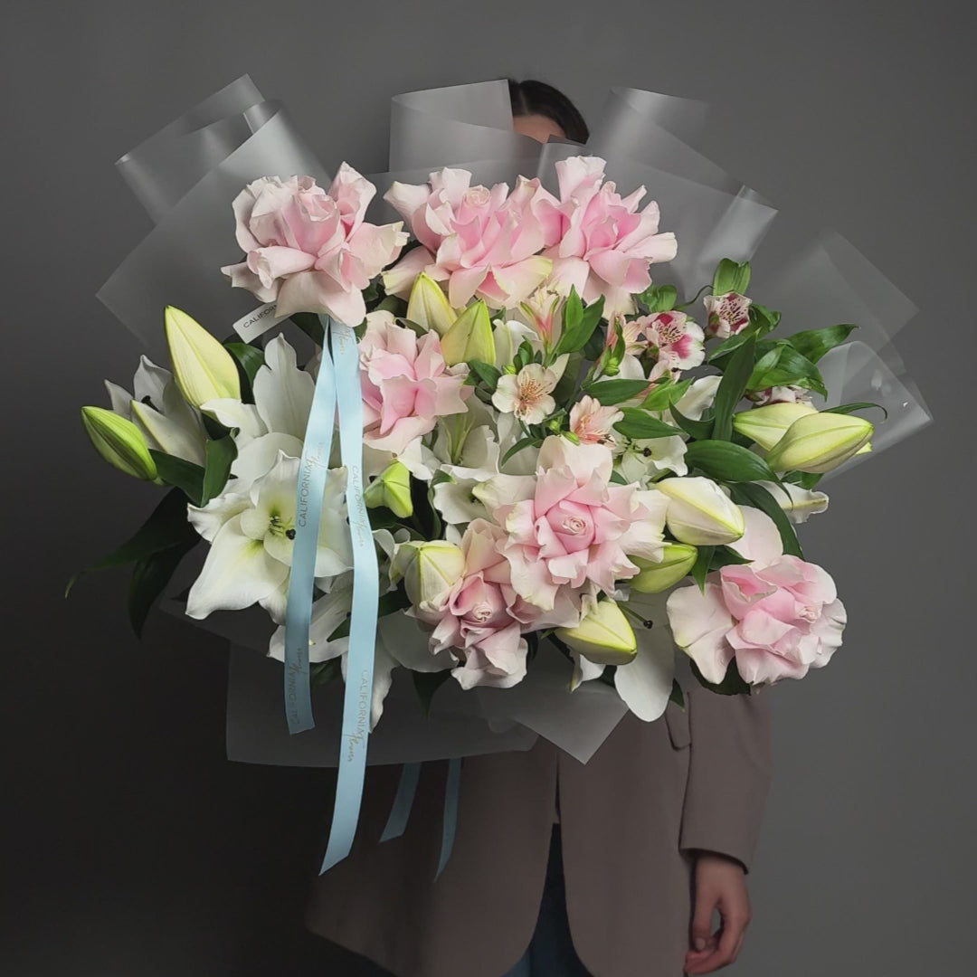 Buchet crin, alstroemeria si trandafiri, 4, Californiaflowers.ro