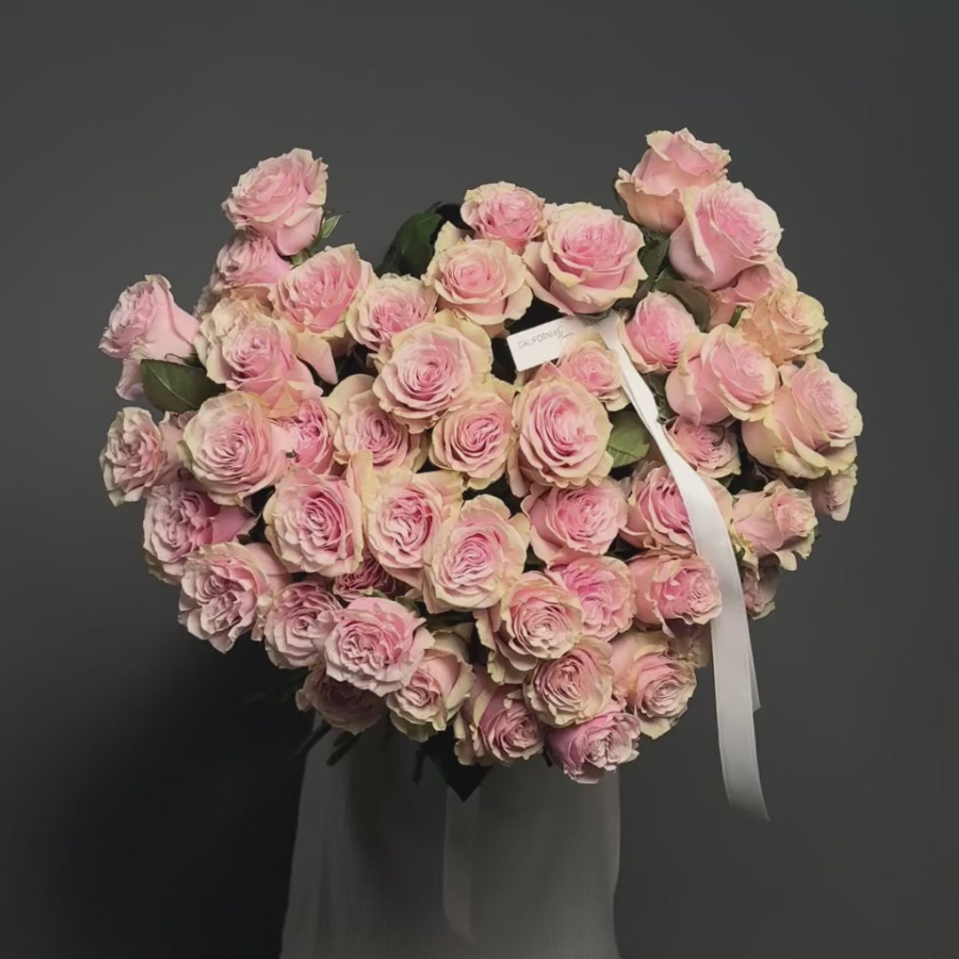 Buchet inima trandafiri roz, 3, Californiaflowers.ro