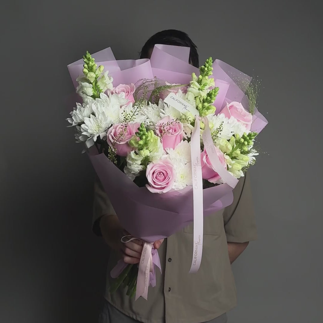 Buchet trandafiri si crizanteme albe, 11, Californiaflowers.ro