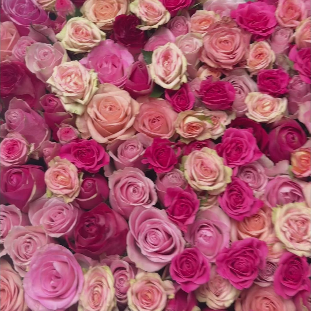 Cororna funerara Inima cu trandafiri si tros roz, 3, Californiaflowers.ro