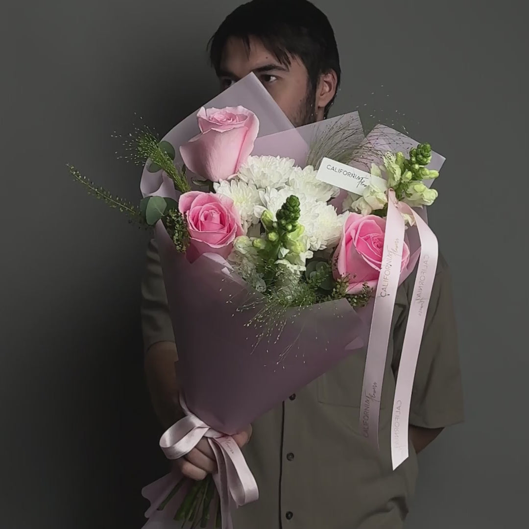 Buchet trandafiri si crizanteme albe, 12, Californiaflowers.ro