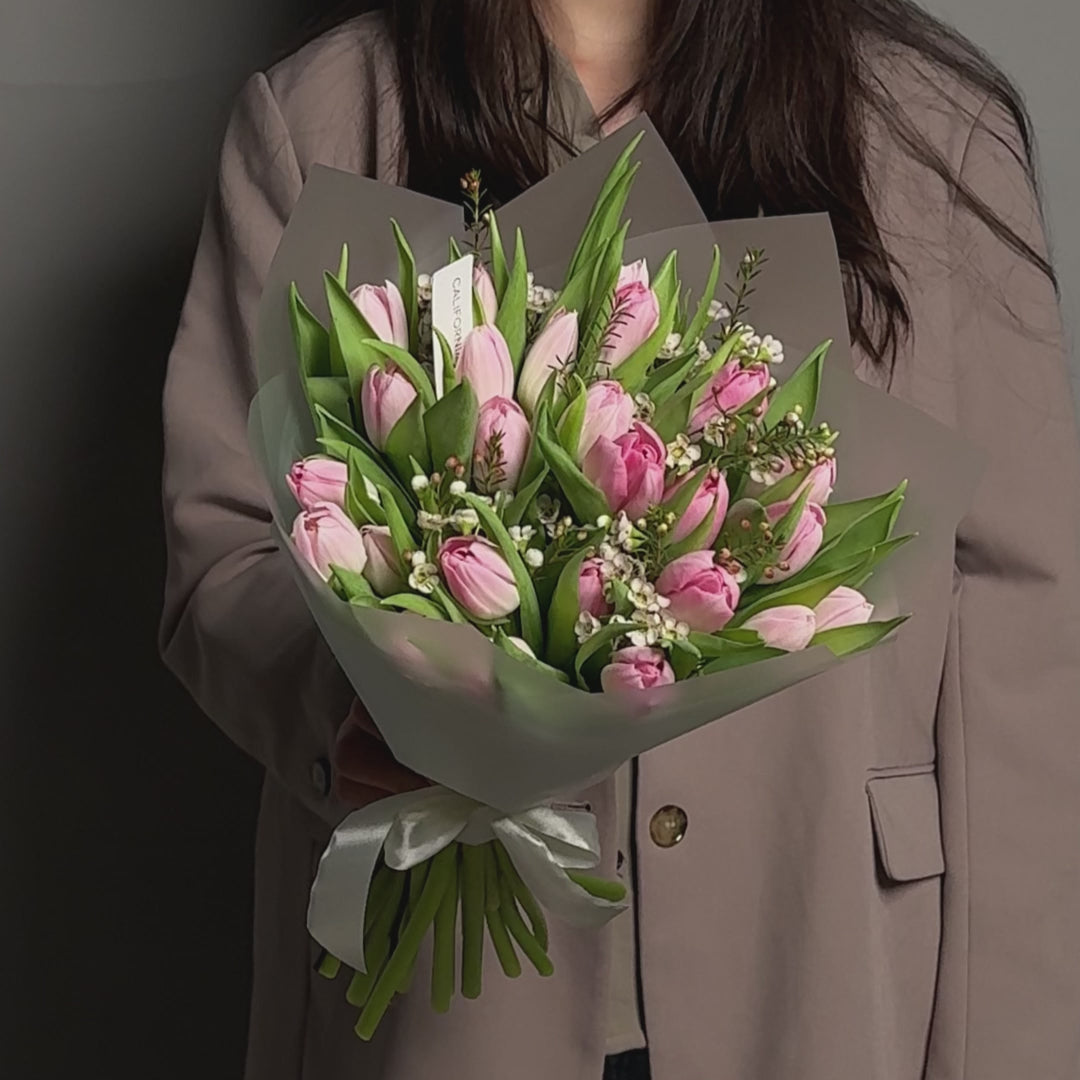 Buchet 25 lalele roz si wax, 4, Californiaflowers.ro