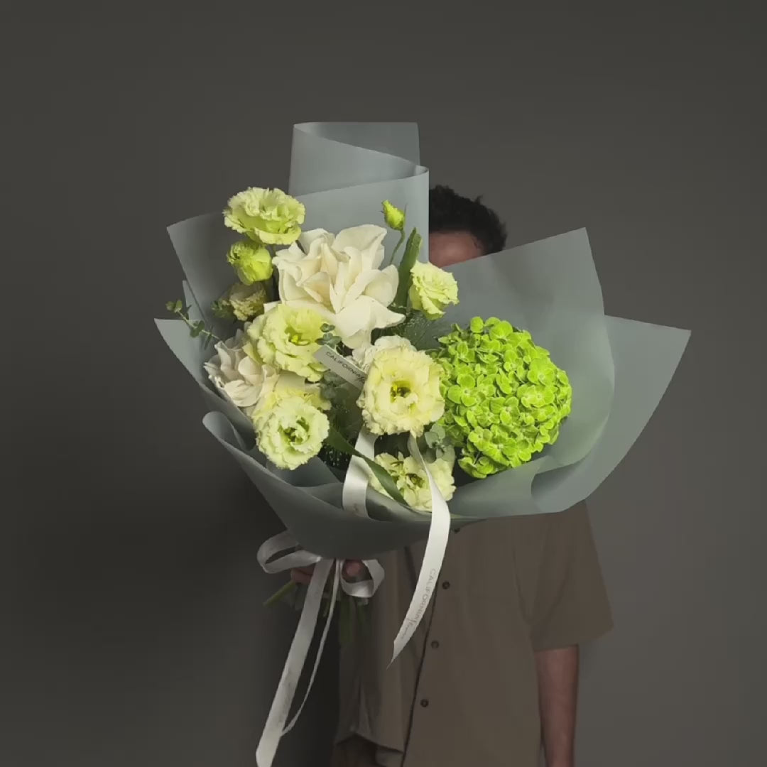 Buchet hortensie verde si lisianthus alb, 4, Californiaflowers.ro