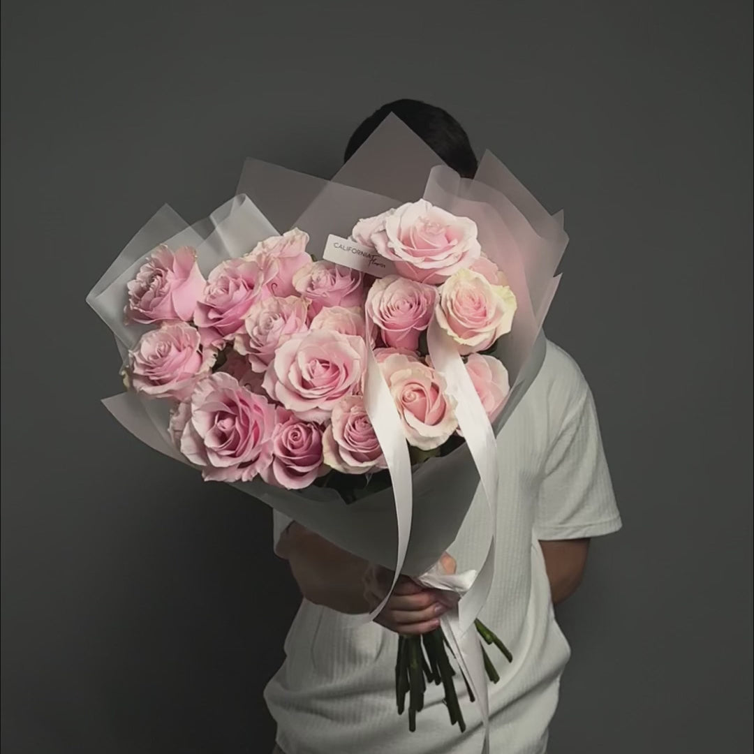 Buchet 25 trandafiri roz, 4, Californiaflowers.ro