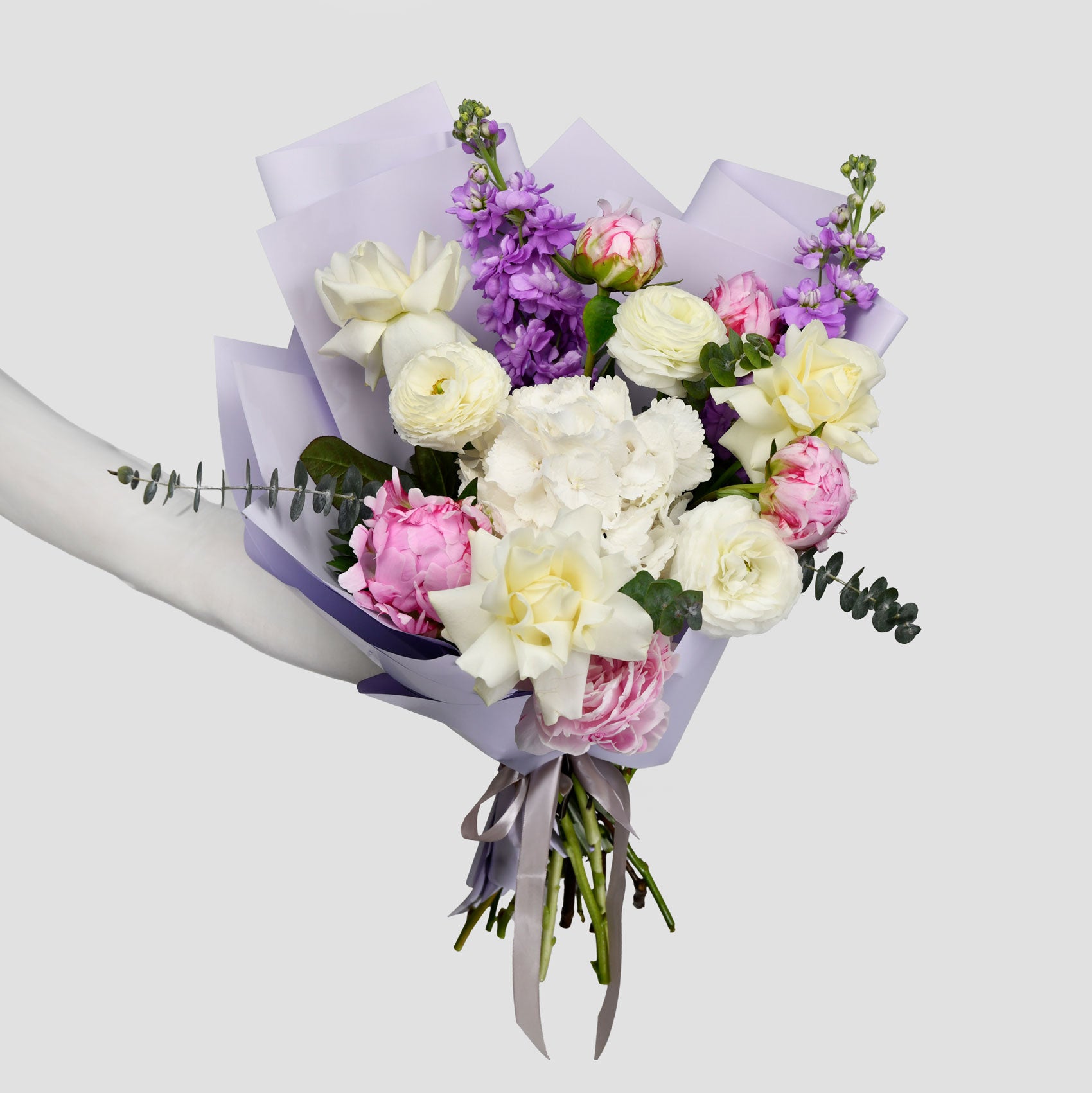 Bouquets of peonies - California Flowers, BOUQUET WITH NATURAL PINK PEONIES, RANUNCULUS AND MATTHIOLA, Californiaflowers.ro
