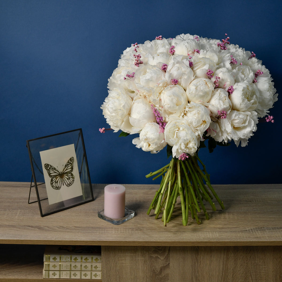 Bouquet of 45 white peonies, 4, Californiaflowers.ro