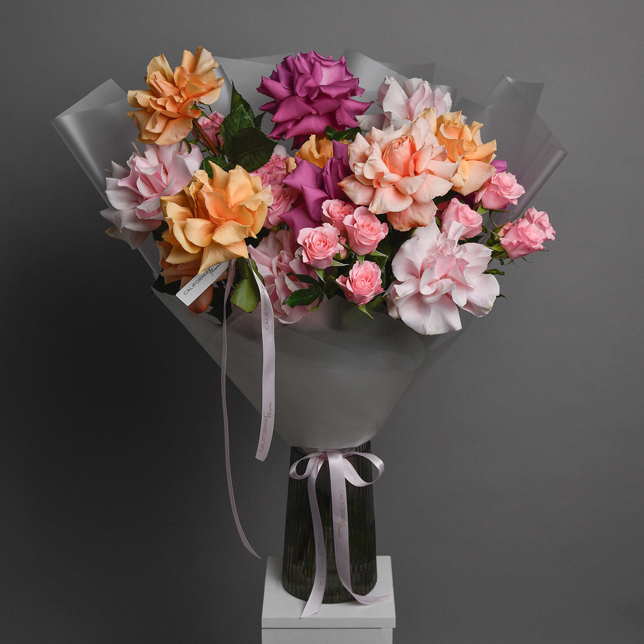 Buchet trandafiri multicolori si miniroze, 3, Californiaflowers.ro