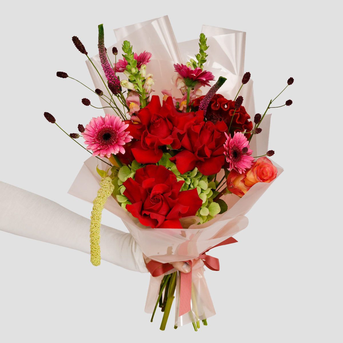 Buchet trandafiri speciali rosii, gerbera si antirrhinum, 1