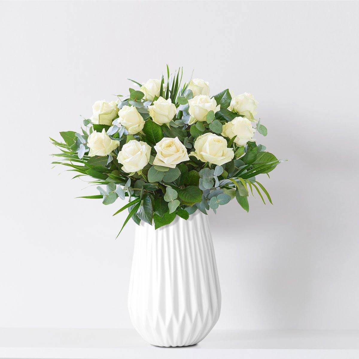 BOUQUET OF 13 WHITE ROSES
