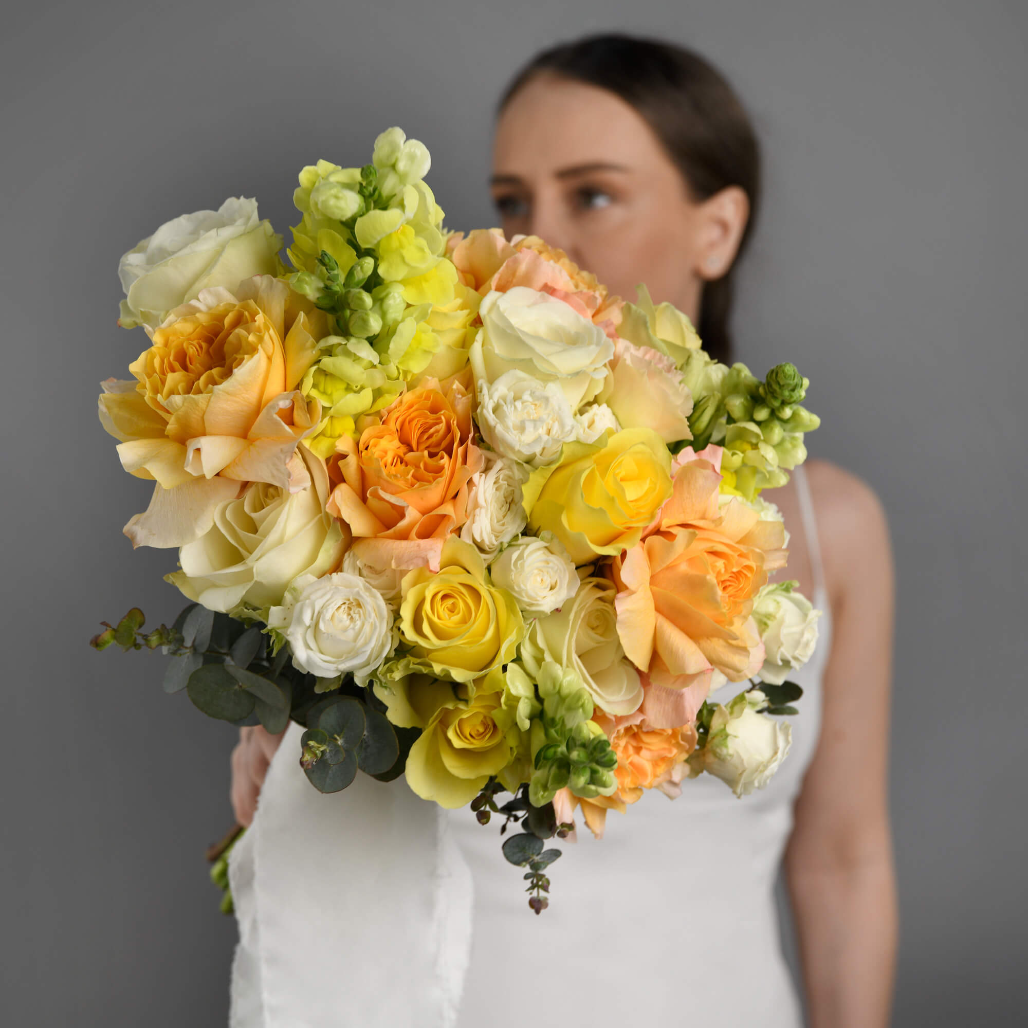 Buchet de mireasa cu trandafiri galbeni si albi, 5, Californiaflowers.ro