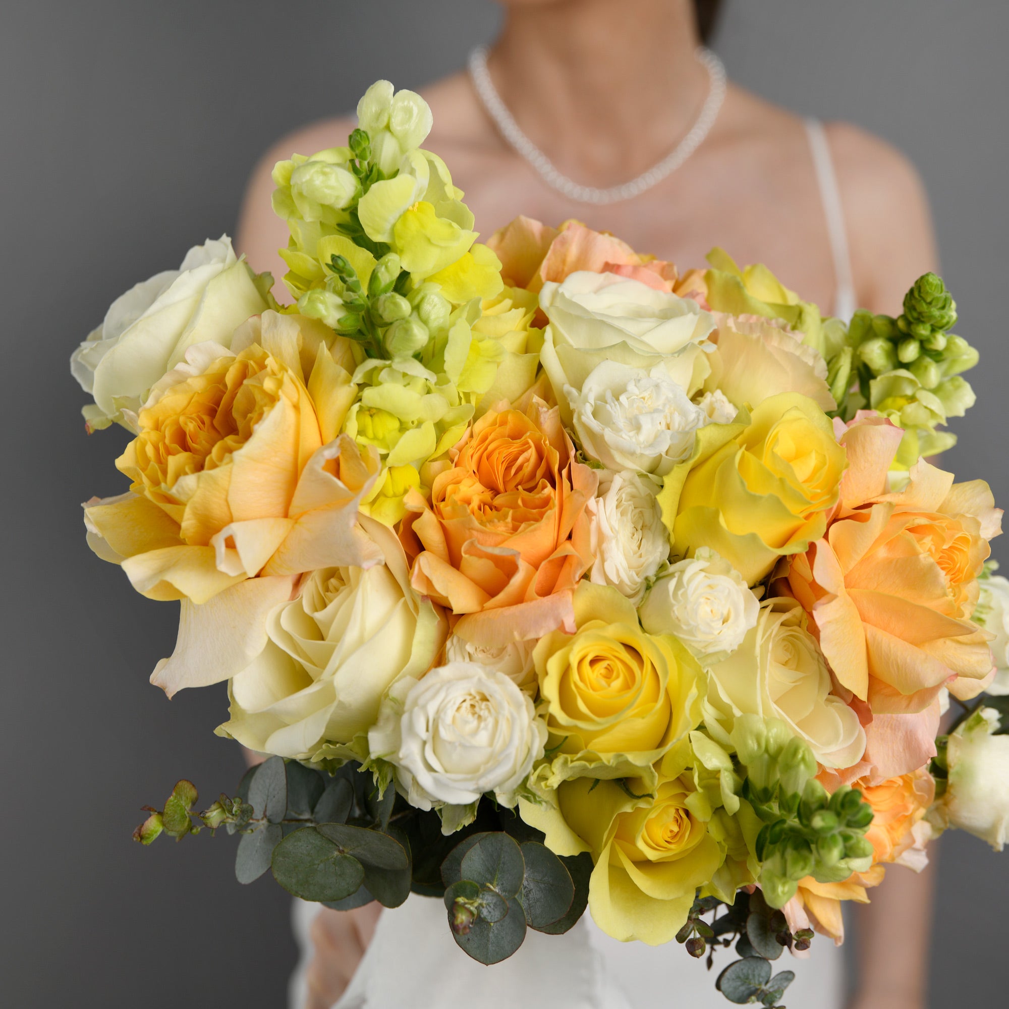 Buchet de mireasa cu trandafiri galbeni si albi, 8, Californiaflowers.ro