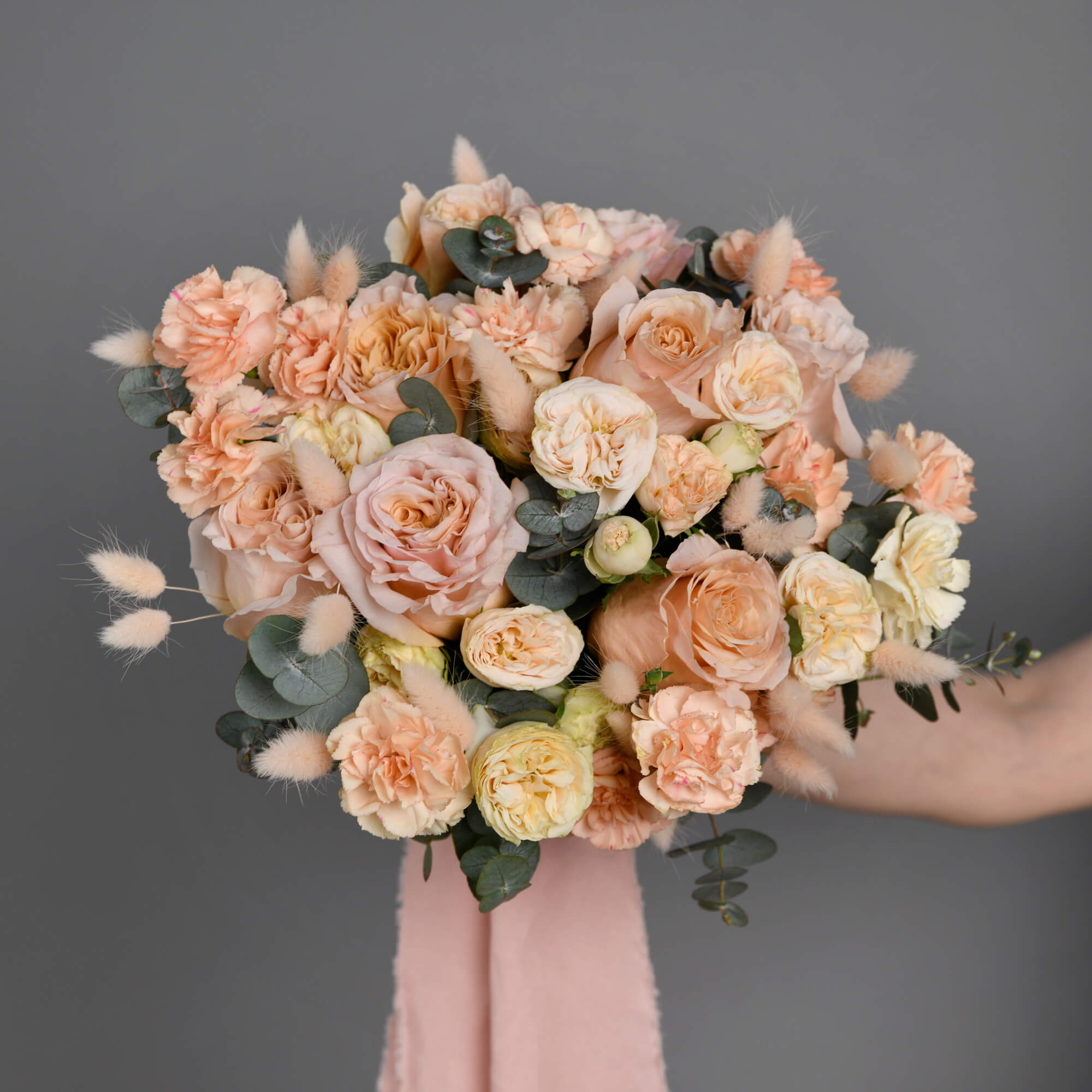 Buchet mireasa cu miniroze si trandafiri, 6, Californiaflowers.ro