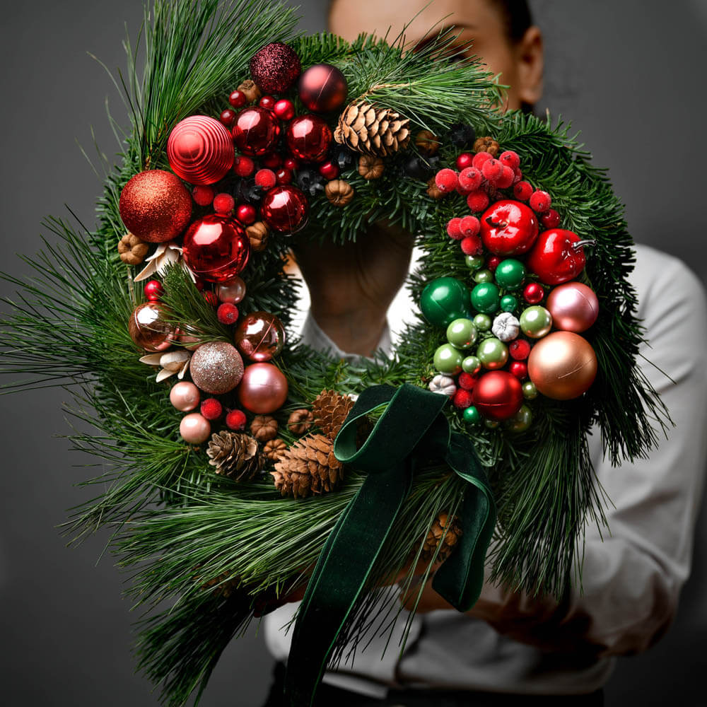 Christmas wreath with globes and cones