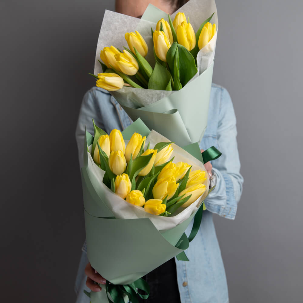 Bouquet of 15 yellow tulips