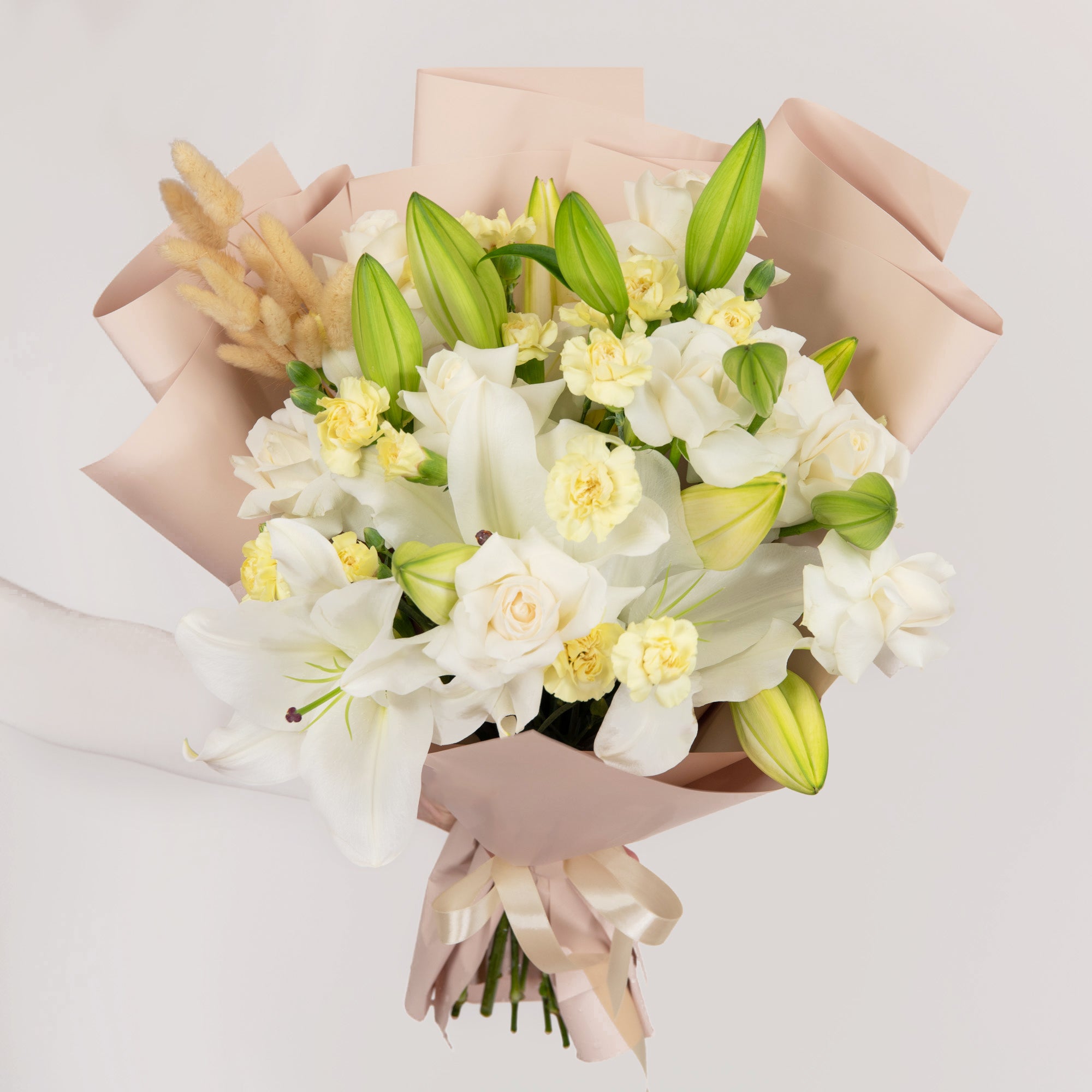Bouquet with lilies and white roses