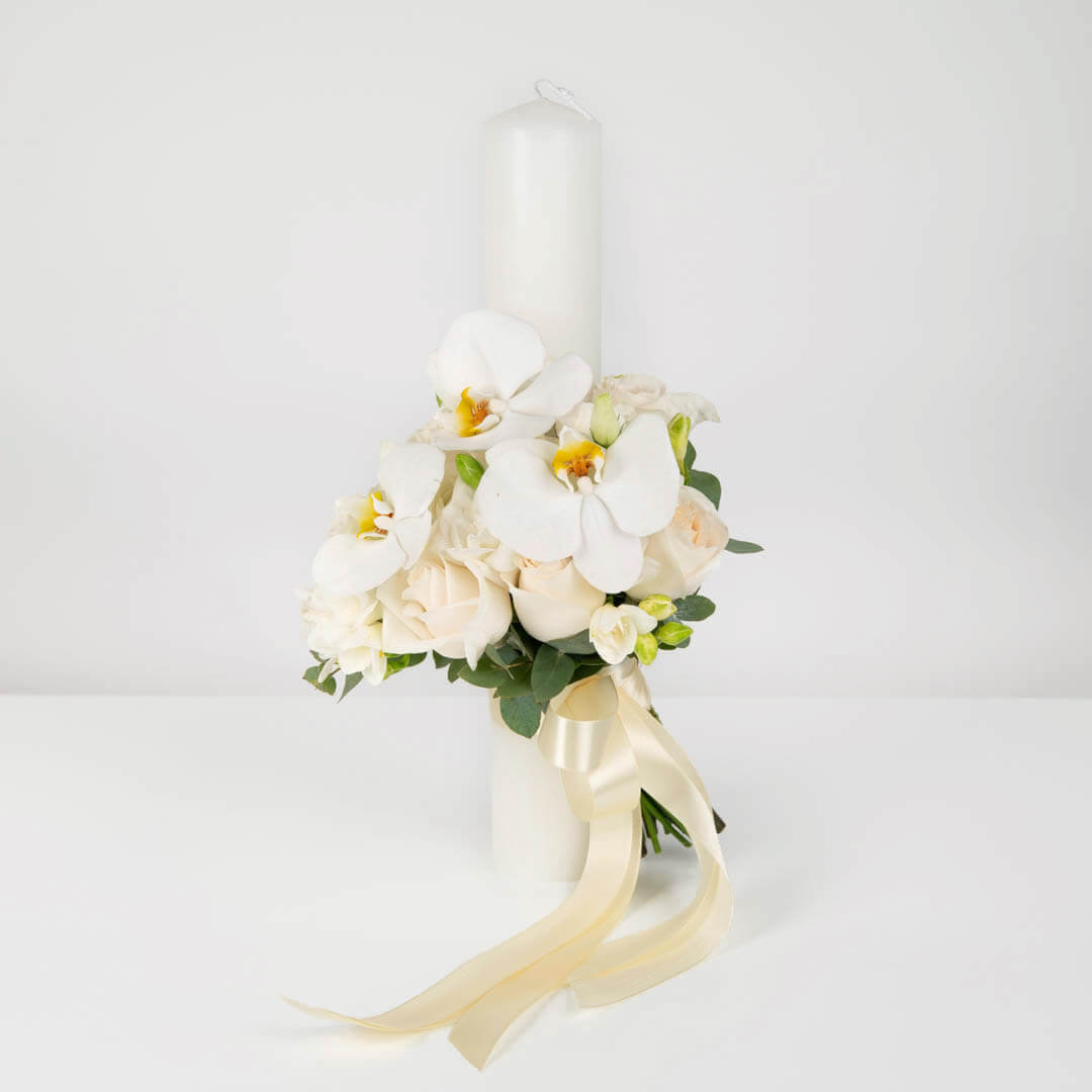 Wedding candles with roses and phalenopsis